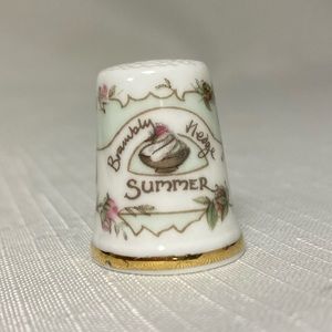 ROYAL DOULTON Vintage Thimble Jill Barklem SUMMER Brambly Hedge 1982 Collectible